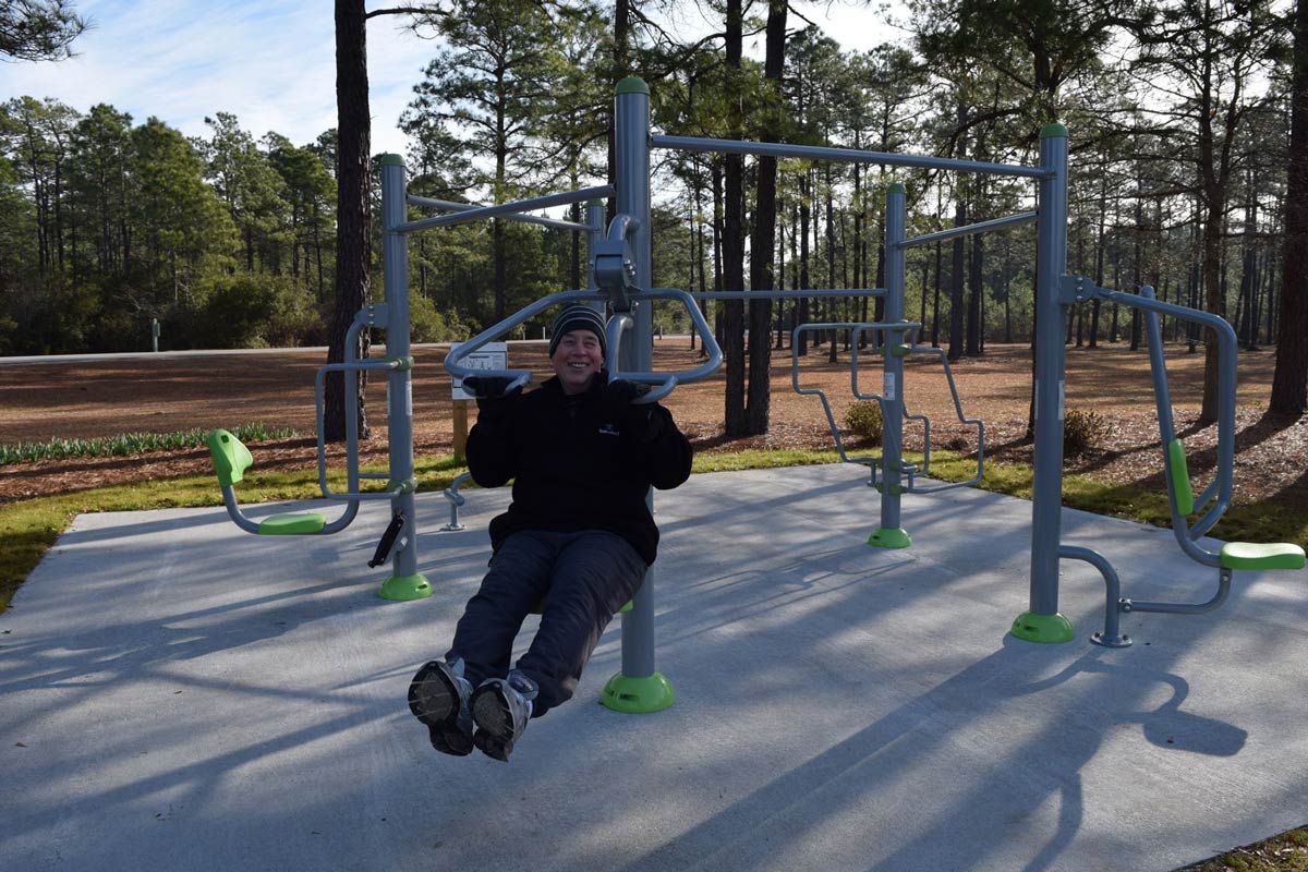 小區(qū)健身器材