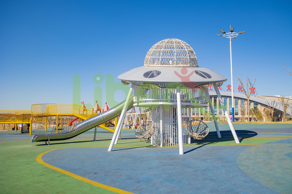 戶外無動(dòng)力滑梯